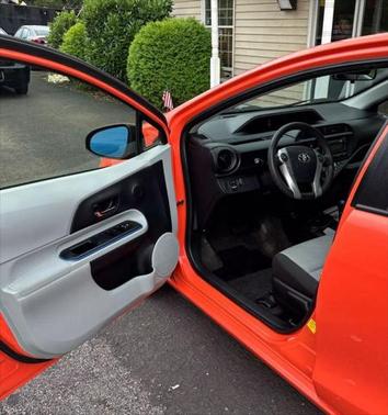 2013 Toyota Prius c Two