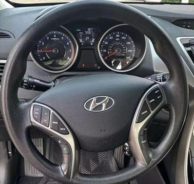 2013 Hyundai ELANTRA GS