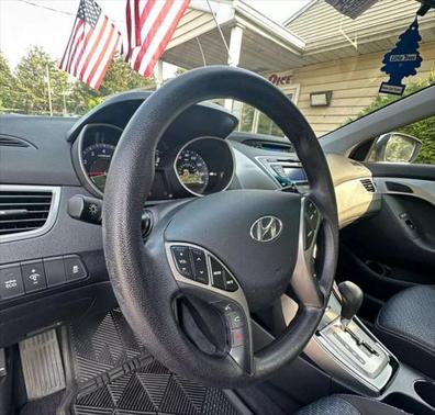 2013 Hyundai ELANTRA GS