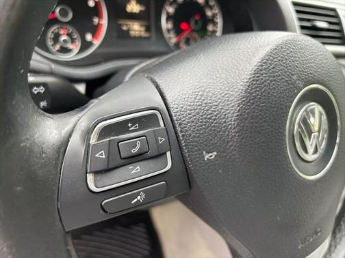 2014 Volkswagen Passat 1.8T S