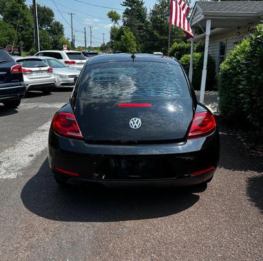 2014 Volkswagen Beetle Auto 1.8T Entry