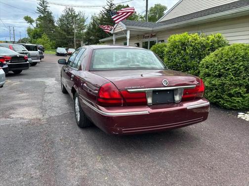 2005 Mercury Grand Marquis GS