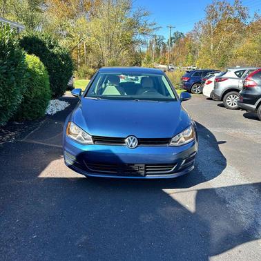 2017 Volkswagen Golf TSI S Hatchback Sedan 4D