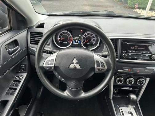 2016 Mitsubishi Lancer SE