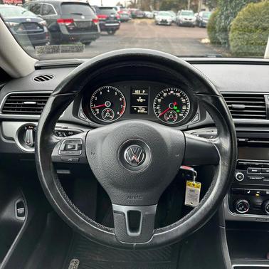 2014 Volkswagen Passat 1.8T S