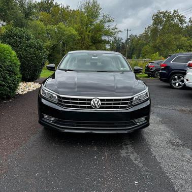 2017 Volkswagen Passat 1.8T SEL Premium