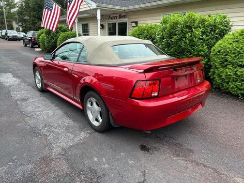 2001 Ford Mustang Base