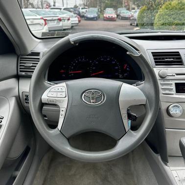 Classic Silver Metallic 2011 Toyota Camry LE