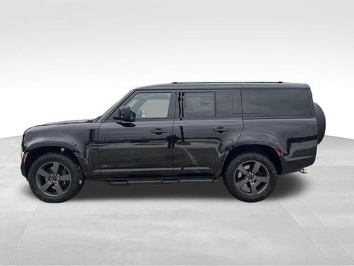 2026 Land Rover Defender V8