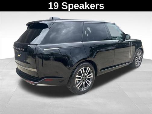 2025 Land Rover Range Rover SE