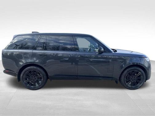 2026 Land Rover Range Rover P530 SE 7 Seat