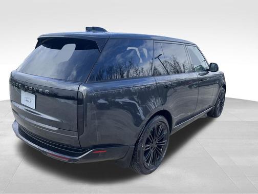 2026 Land Rover Range Rover P530 SE 7 Seat