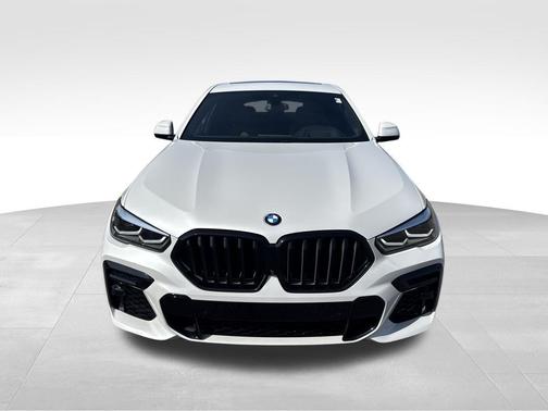 2022 BMW X6 M50i