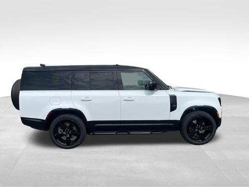 Fuji White 2026 Land Rover Defender P400 X-Dynamic SE