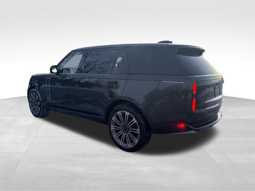 2026 Land Rover Range Rover P400 SE 7 Seat