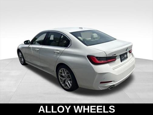 2025 BMW 330 i xDrive