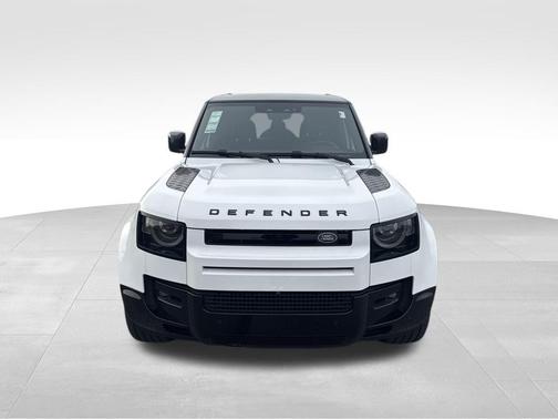 2024 Land Rover Defender 130 P400 X-Dynamic SE