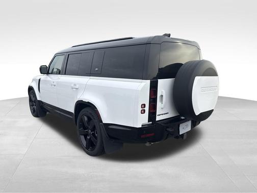 2024 Land Rover Defender 130 P400 X-Dynamic SE
