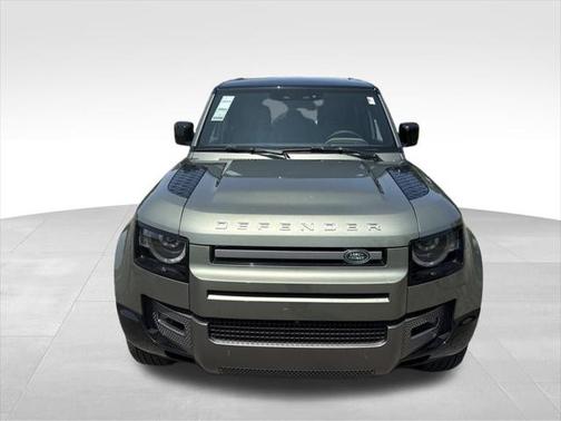 2025 Land Rover Defender 110 P400 X-Dynamic SE