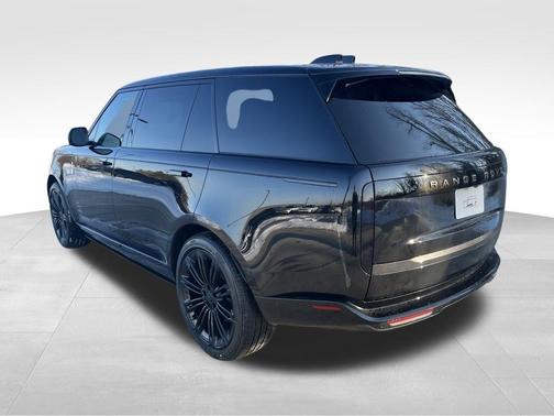 2026 Land Rover Range Rover P400 SE 7 Seat