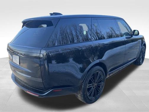 2026 Land Rover Range Rover P400 SE 7 Seat