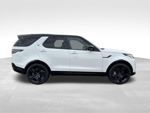 2025 Land Rover Discovery P300 Dynamic SE
