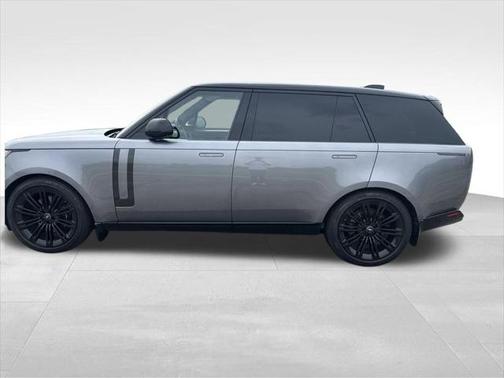 2025 Land Rover Range Rover P530 SE 7 Seat