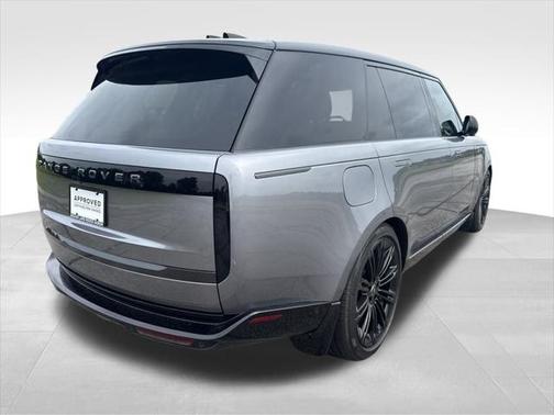 2025 Land Rover Range Rover P530 SE 7 Seat
