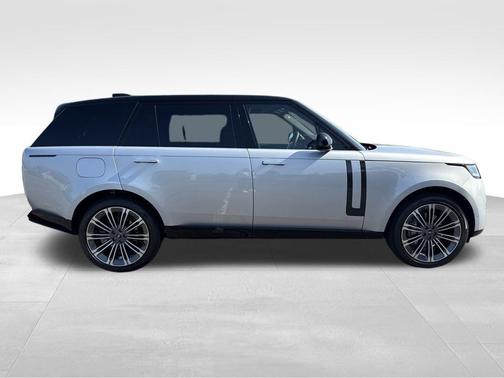 2025 Land Rover Range Rover P400 SE 7 Seat