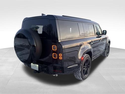 2026 Land Rover Defender P400 X-Dynamic SE