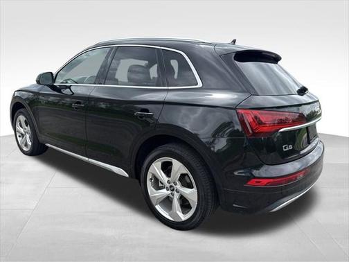 2021 Audi Q5 45 Premium Plus