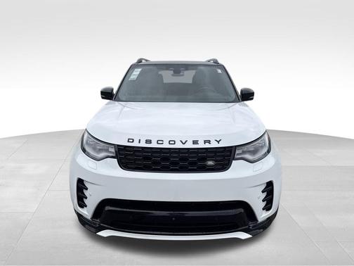 Fuji White 2025 Land Rover Discovery P360 Dynamic SE