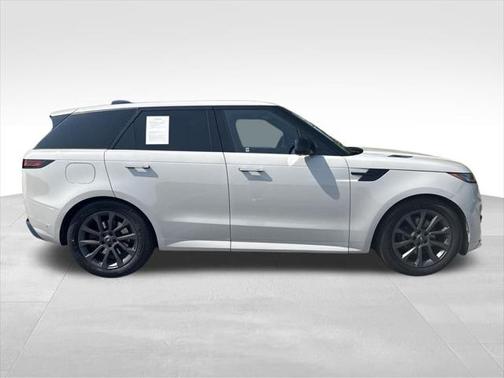 2024 Land Rover Range Rover Sport SE
