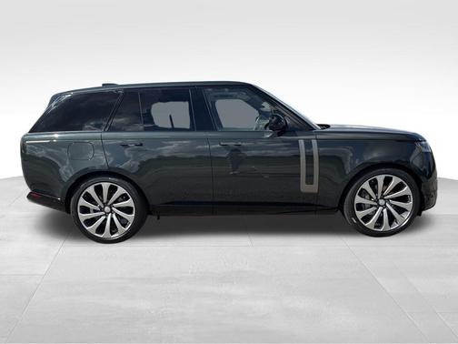 2025 Land Rover Range Rover P400 SE