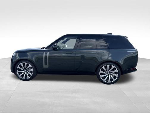 2025 Land Rover Range Rover P400 SE
