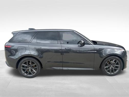 2024 Land Rover Range Rover Sport SE