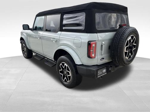 Cactus Gray 2023 Ford Bronco Outer Banks