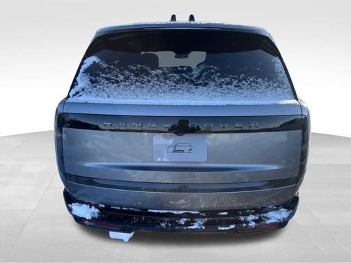 2026 Land Rover Range Rover P400 SE