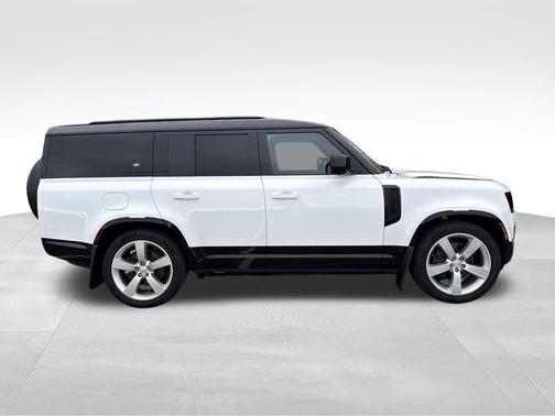 2024 Land Rover Defender 130 P400 X-Dynamic SE