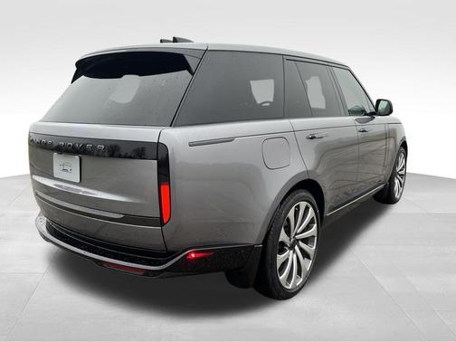 2026 Land Rover Range Rover P530 Autobiography