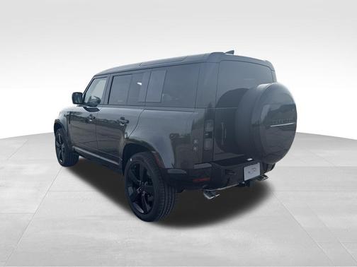 Carpathian Grey Prem Met 2026 Land Rover Defender 110 V8