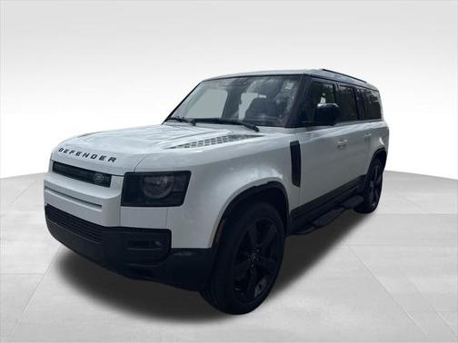 2025 Land Rover Defender 130 P400 X-Dynamic SE