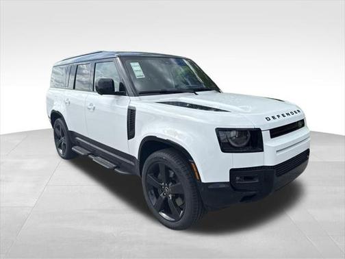 2025 Land Rover Defender 130 P400 X-Dynamic SE