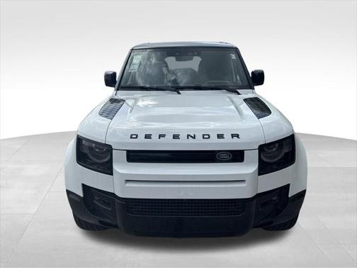 2025 Land Rover Defender 130 P400 X-Dynamic SE