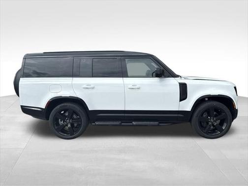 2025 Land Rover Defender 130 P400 X-Dynamic SE