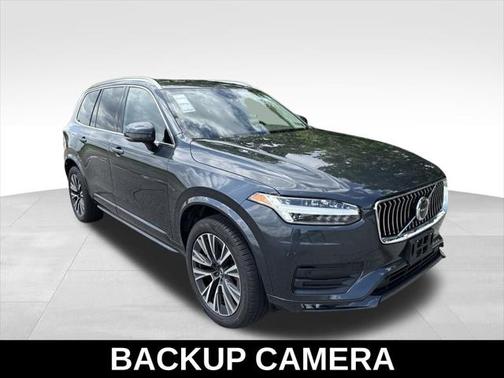 2022 Volvo XC90 T6 Momentum