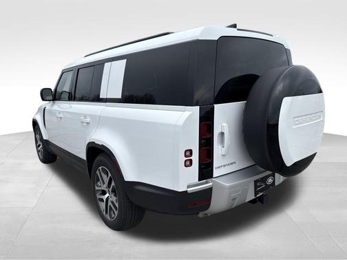 2025 Land Rover Defender 130 P300 S