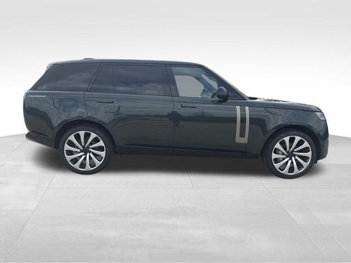 2026 Land Rover Range Rover P400 SE 7 Seat