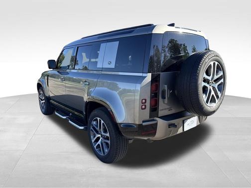 2021 Land Rover Defender 110 X-Dynamic SE