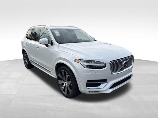 2022 Volvo XC90 T6 Inscription